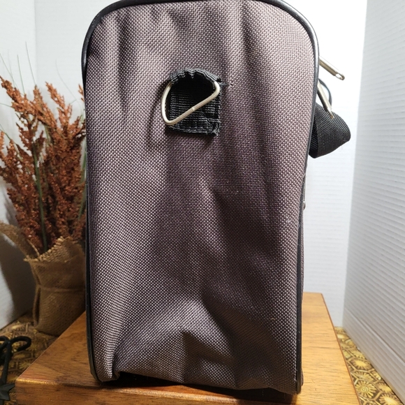 Voyageur Gray and Black Carry On Bag Luggage - Picture 3 of 15